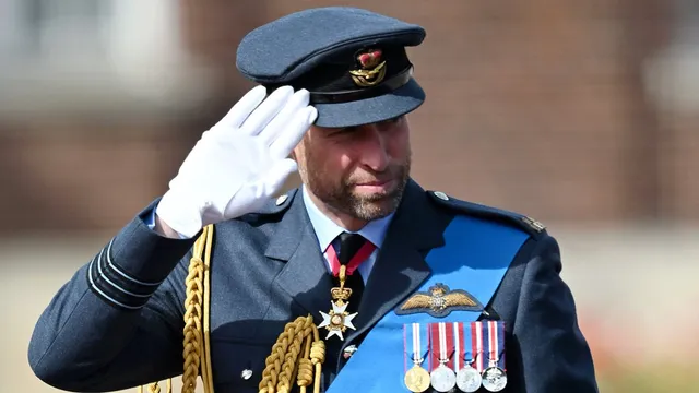 Prince William meets RAF graduates in military gear at Cranwell