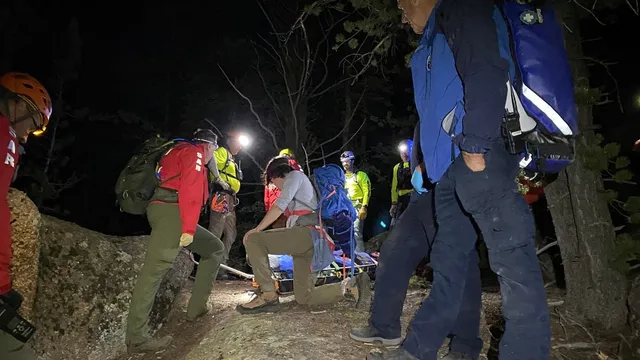 High-angle rescue saves injured hiker on Pikes Peak