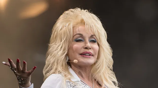 Dolly Parton praises Beyonc\u00e9"s Cowboy Carter amid CMA snub