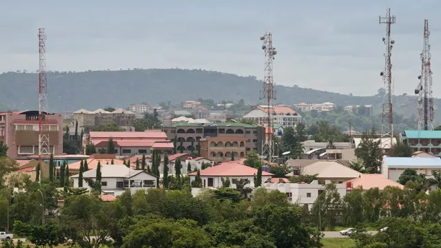 Gunmen kill at least 32 in coordinated attacks in northern Nigeria