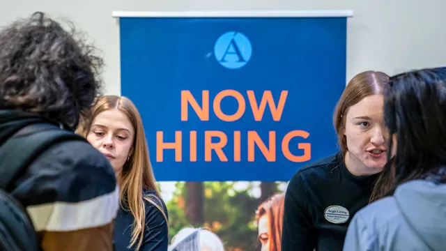 U.S. economy slows as growth drops to 1.4% amid consumer pullback