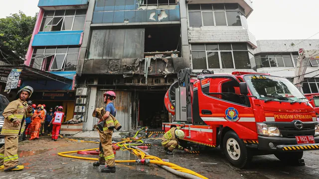 Tragic fire in Jakarta office building kills 22 people