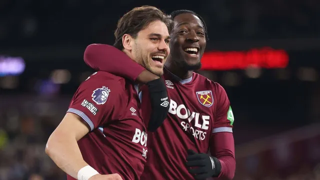 Arsenal moves closer to Premier League title as rivals falter