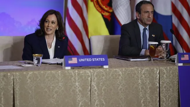 Harris Blocks Inquiry on Iran Ties