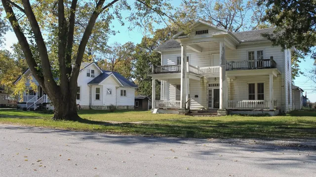 Hidden master bathroom found in historic Yuengling Mansion
