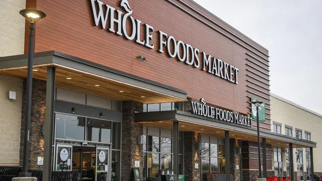 Whole Foods employees in Philadelphia demand better pay and conditions through unionization