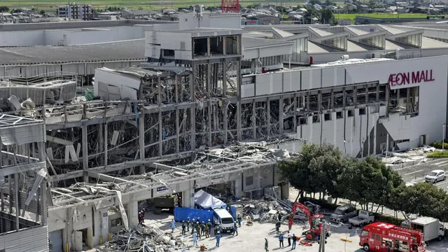 Death toll rises as powerful earthquake devastates southwestern Japan