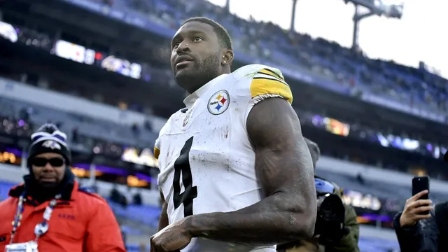 DK Metcalf faces setbacks but expected to play against Dolphins