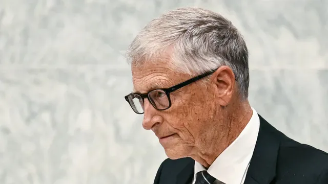 Bill Gates warns of AI risks and calls for global policy management