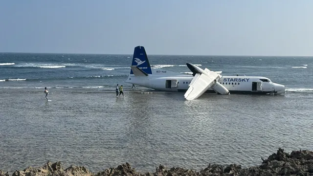 Emergency water landing in Somalia spares all aboard