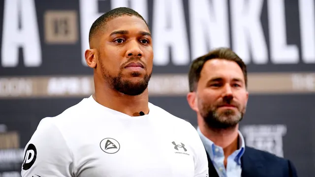 Anthony Joshua returns to gym after fatal car crash