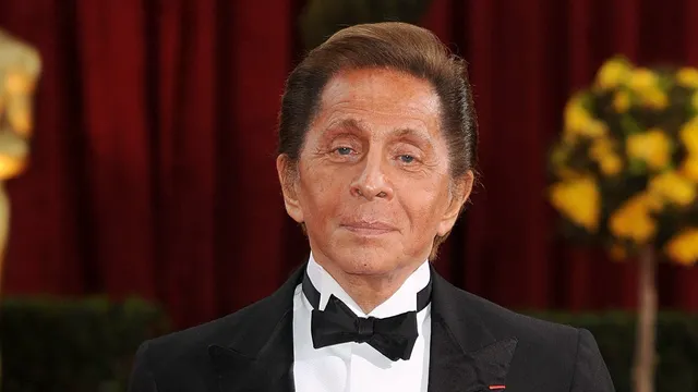 Valentino Garavani dies at 93, leaving a legacy in fashion