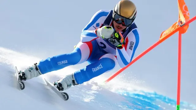 Lindsey Vonn bravely vows to compete at Olympics despite torn ACL