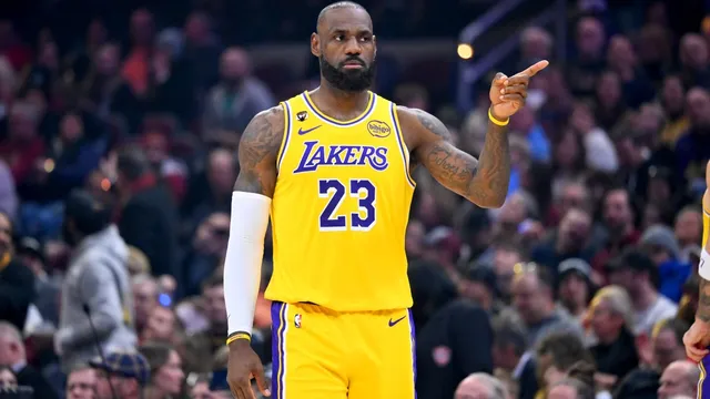 LeBron James faces tough choices as unrestricted free agent