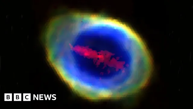 Astronomers uncover mysterious iron bar in the Ring Nebula