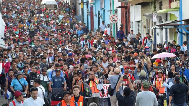 Increased violence pushes hundreds of migrants to cross into Mexico daily