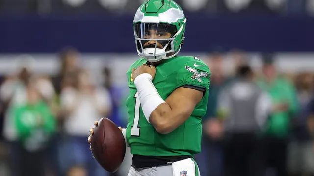 Jalen Hurts praises new offensive coordinator Sean Mannion's start
