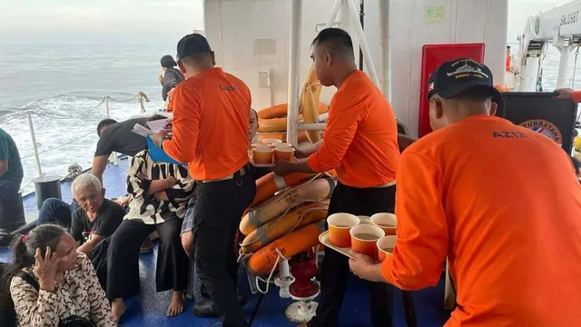 Ferry tragedy strikes Philippines as multiple passengers go missing