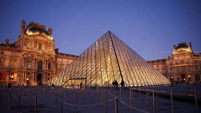 Louvre Museum shuts down gallery over structural concerns