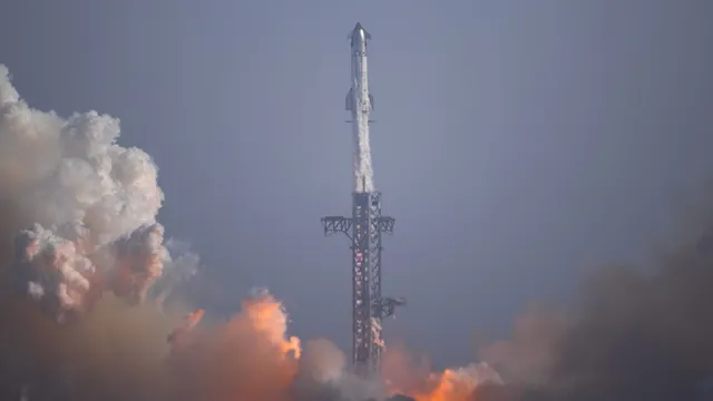 SpaceX achieves successful 13th flight of Starship V3 rocket