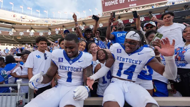 Kentucky Wildcats upset No. 9 Texas A&M Aggies 31-21 in college football game