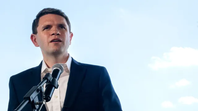 James Talarico gains significant support from Texas independents over Ken Paxton