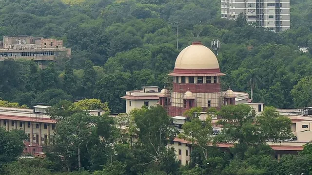 India's Supreme Court to hear challenge to new fee on UPI merchant payments above 2,000 rupees