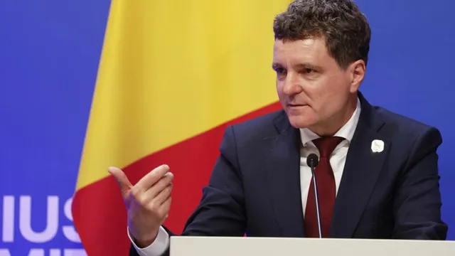 Romania ends political crisis with pro-EU government approval
