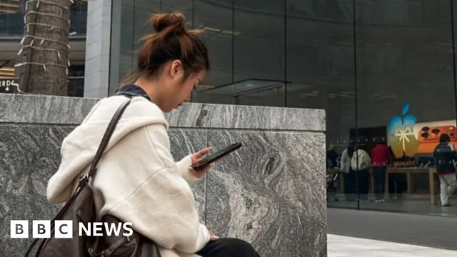 Apple iPhone 17 sales soar during holiday season