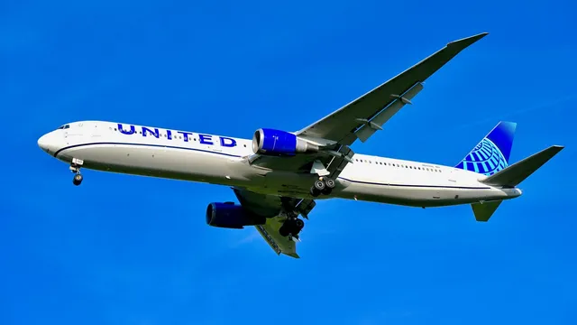 United Airlines flight diverted due to lost laptop hazard