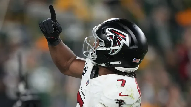 Bijan Robinson's two first-quarter touchdowns give Atlanta Falcons 14-0 lead over New Orleans Saints