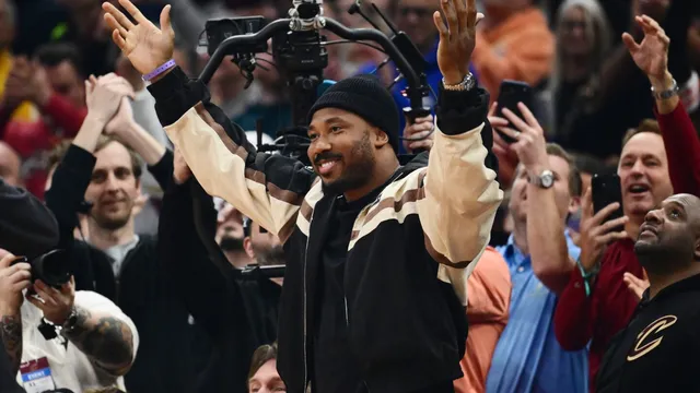 Myles Garrett skips Browns' offseason program amid contract concerns