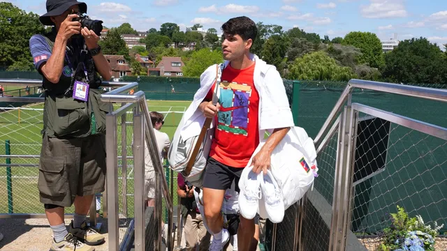 Carlos Alcaraz struggles but wins opening match at Wimbledon 2025
