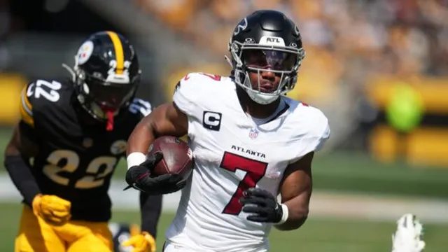Atlanta Falcons running back Bijan Robinson led NFL in scrimmage yards last season