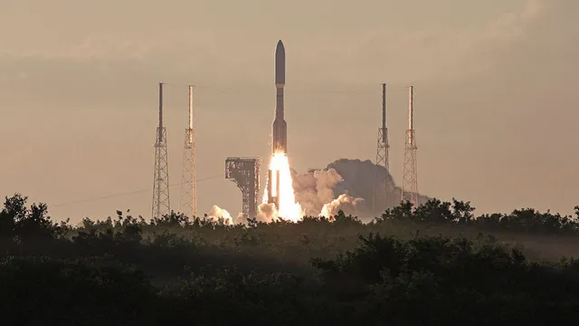 Amazon aims to rival SpaceX with new Kuiper satellite launch