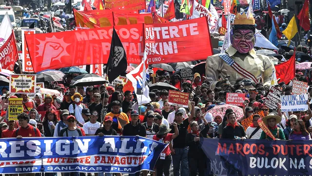 Thousands protest for action against corruption in the Philippines