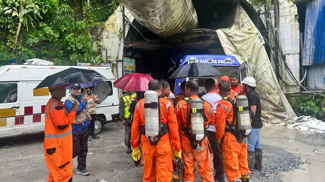 Toxic gas hinders rescue efforts for trapped workers in India