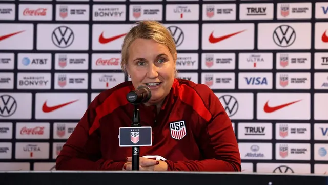 Emma Hayes prioritizes focus over politics ahead of key matches