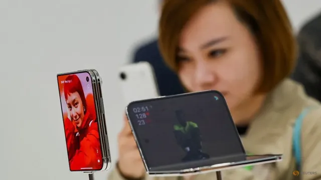 Apple to offer limited iPhone Duo units to walk-in customers at stores on Friday