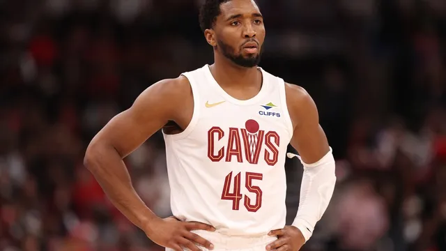 Cavaliers assess trade options amid disappointing season