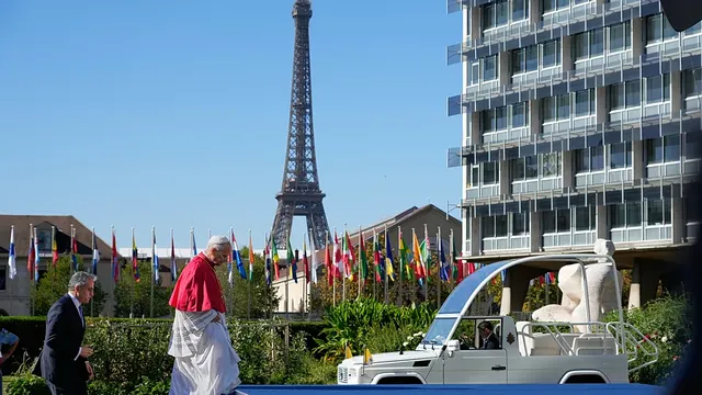Pope Leo XIV warns of artificial intelligence risks during visit to France