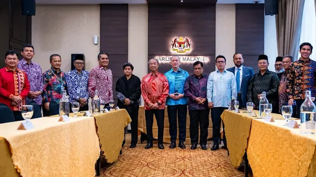 Malaysia's Anwar Ibrahim secures opposition support to pass 2027 budget