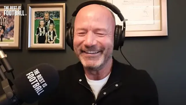 Alan Shearer Amuses Fans with Choice Between Man United and Sunderland
