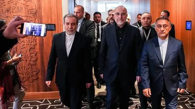 US waives sanctions on Iranian oil amid fragile peace talks