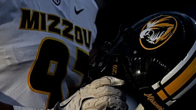 Missouri freshman offensive lineman Johnnie 'DJ' Jones placed on heart transplant list in Florida