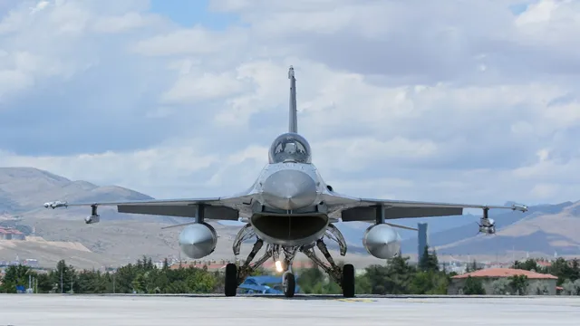 US confirms $5.58 billion deal to sell F-16 fighters to Philippines