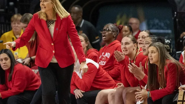 Louisville climbs to sixth in women's basketball rankings