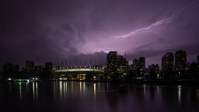 Severe thunderstorm warnings issued for southern British Columbia