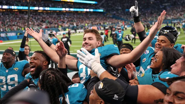 Philadelphia Eagles lose 19-17 to Jacksonville Jaguars in London on last-second 57-yard field goal