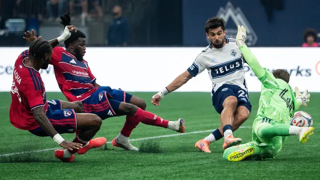 Brian White leads Vancouver Whitecaps to a 5-0 victory over FC Dallas